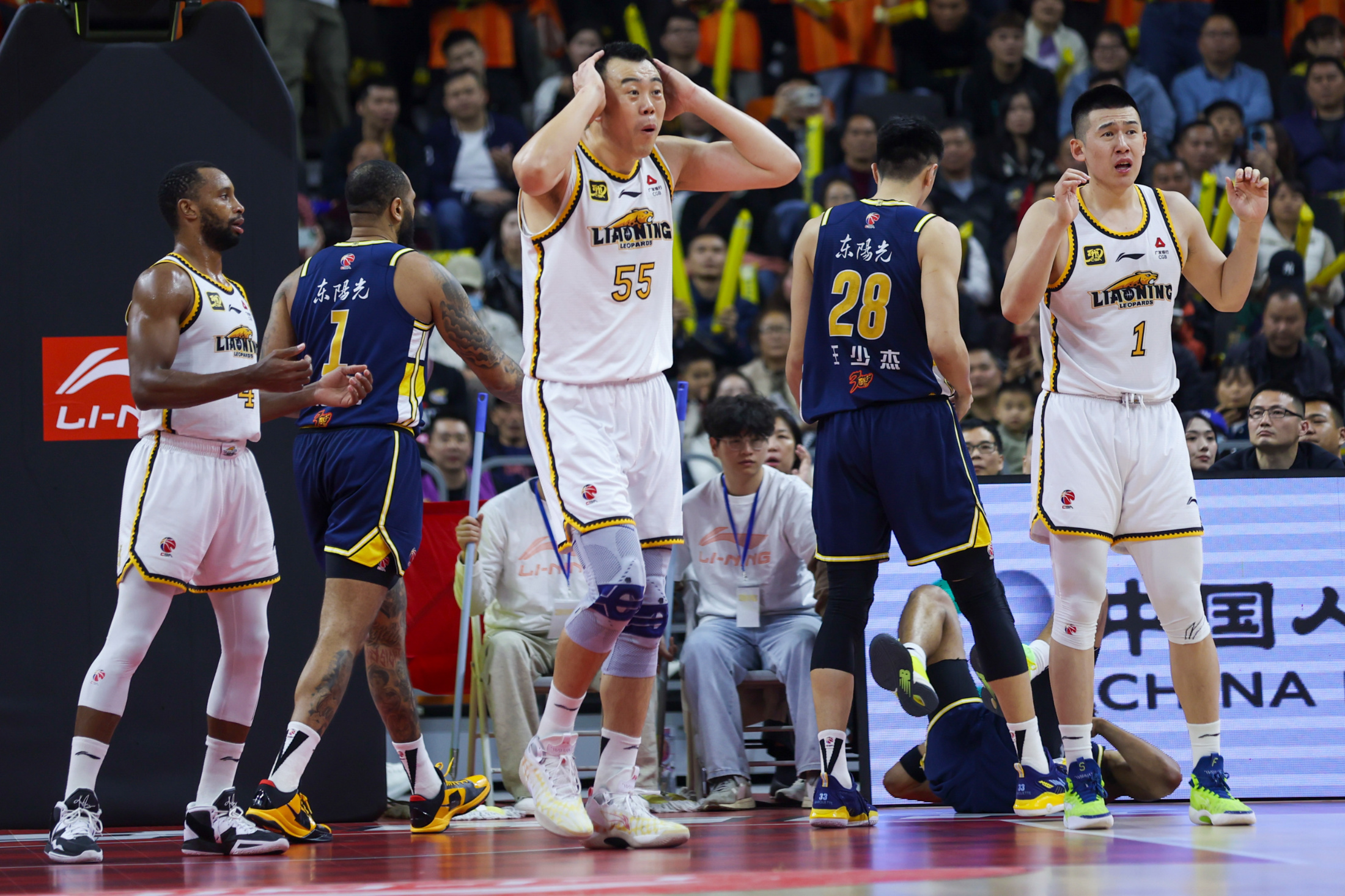 kaiyun app-辽宁本钢发布备战花絮，今晨门线救险，全明星赛任务艰巨，年轻球员得到机会-kaiyun app